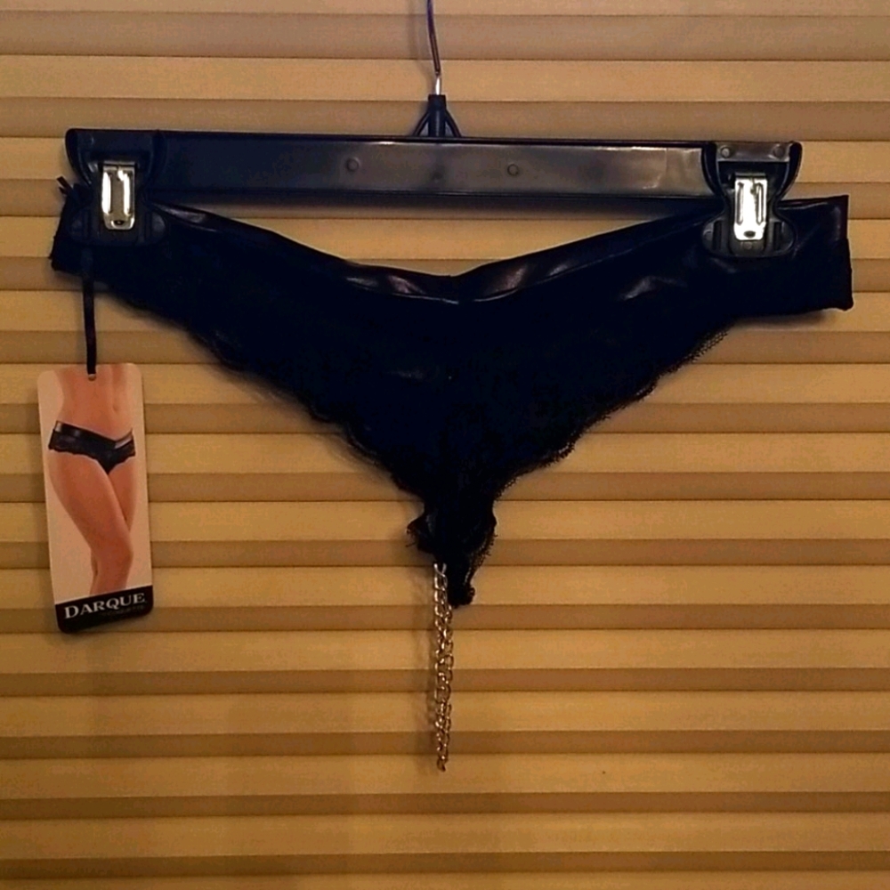 Sexy lace panty chain g-string dominatrix